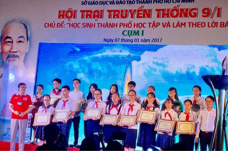 Học sinh THCS quận Thủ Đức nhận giải Cuộc thi tuyên truyền phòng, chống ma túy, HIV/AIDS năm học 2016-2017 của Sở GDĐT
